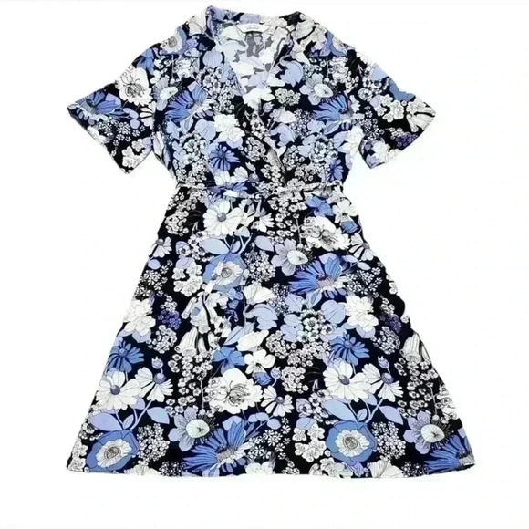 & Other Stories Women Printed Mini Dress EUR40
Blue Floral Short Sleeve worn 1x - Picture 4 of 7